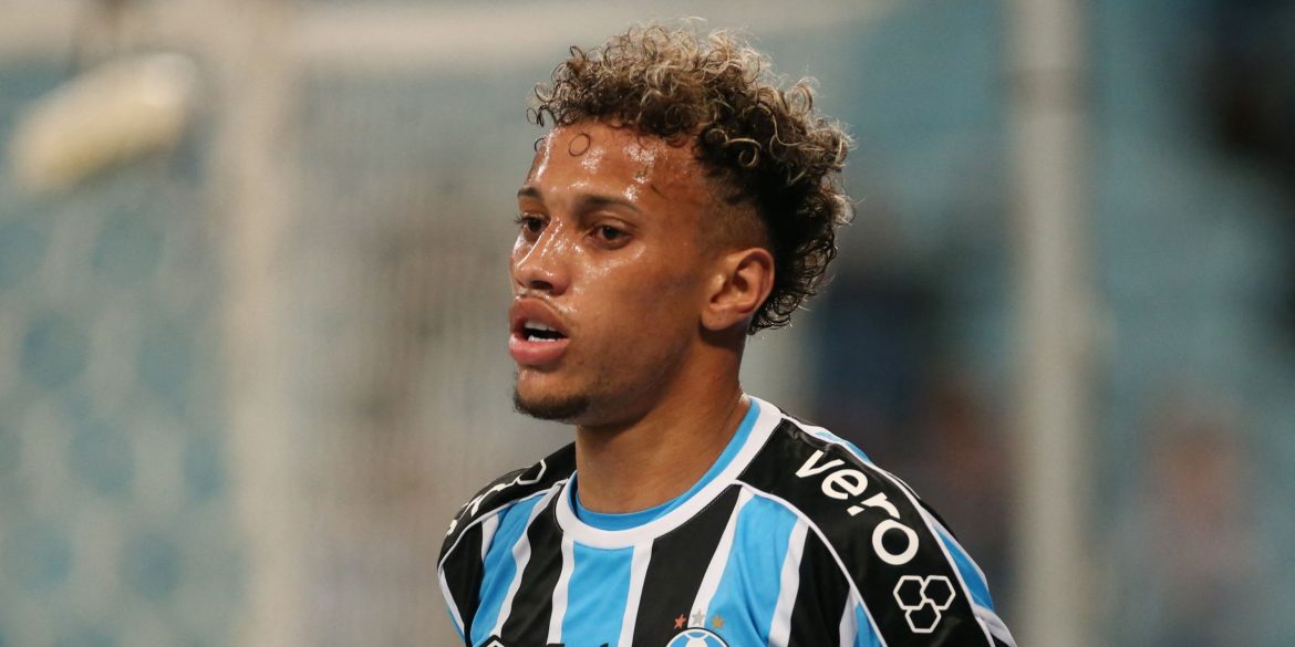 Arsenal In Negotiations To Sign "Unique" Player For £8.5m